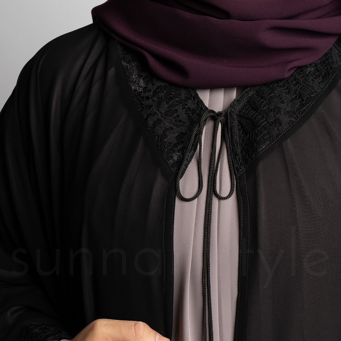 Sunnah Style Shadow Chiffon Bisht Robe Black